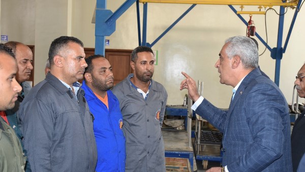 وزير الإنتاج الحربي يتفقد مصنع 81.. توجيهات بتوطين التكنولوجيا وتعميق التصنيع المحلي