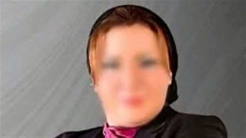 وصول المتهمة بتقطيع جثة والدتها بالإسكندرية للمحكمة