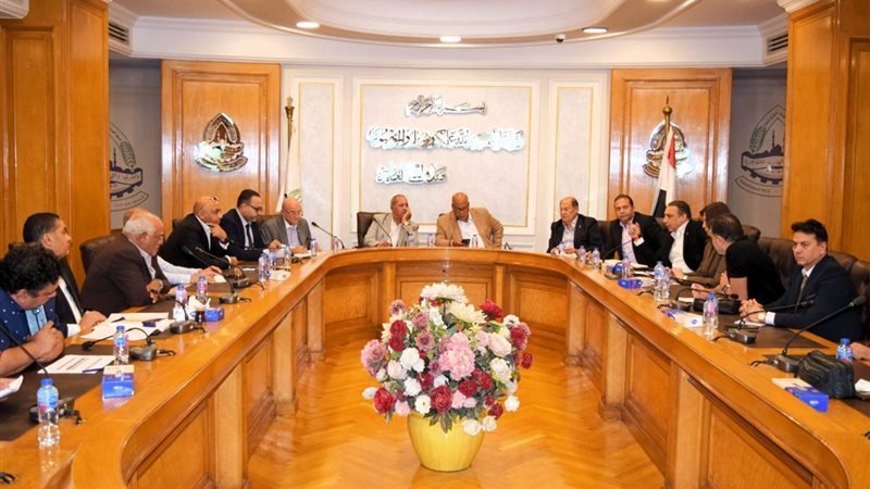 غرفة القاهرة: توجيهات رئاسية بالتوسع في المعارض السلعية لدعم المواطنين