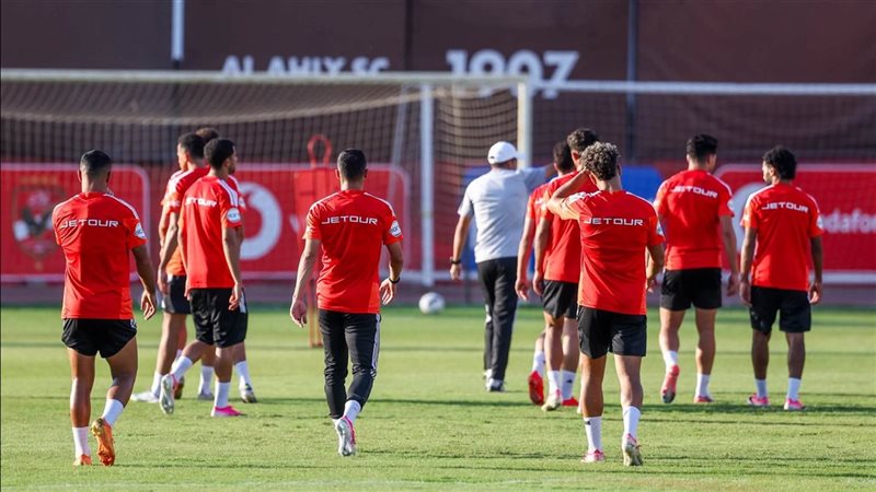 أخبار الرياضة اليوم: كواليس مران الأهلي لمواجهة المقاولون العرب.. غزل المحلة يستقر على الإطاحة بـ أحمد خطاب.. الزمالك يجدد طلبه بفتح التحقيق في عقود اللاعبين