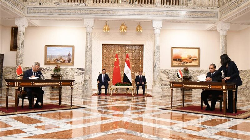 السيسي يقبل دعوة جينبنيج لزيارة الصين