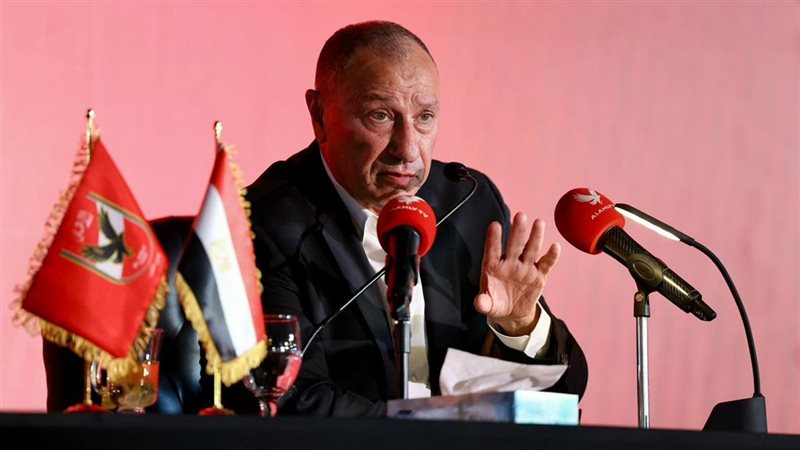 الخطيب يستقبل رئيس الاتحاد العربي للكرة الطائرة بمقر الأهلي في الجزيرة