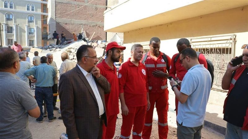 باعوا السطح وبنوا الخامس، تفاصيل جديدة حول العقار المنهار بالمنيا