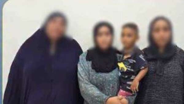 الأمن يكشف مفاجآت في تخدير طفــل لاستغلاله في التسوّل بدمياط.. وهذه عقوبة المُتهمات
