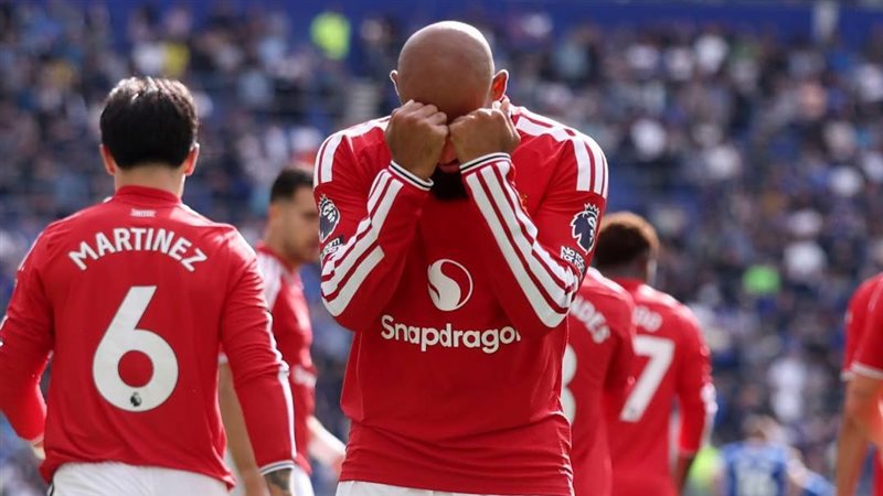 مانشستر يونايتد يتعادل مع إيفرتون 2-2 في مباراة مثيرة بالدوري الإنجليزي (صور)