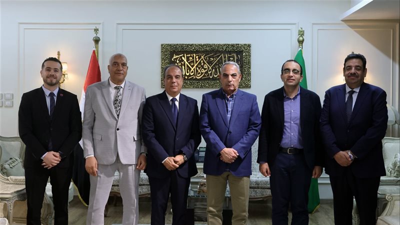 ​محافظ الإسماعيلية يوقع بروتوكول تعاون مع “إيزي كاش” لتيسير الخدمات الحكومية إلكترونيًا