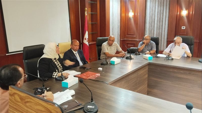 اجتماع تنسيقي بطب قصر العيني لتعزيز حوكمة منظومة العمل