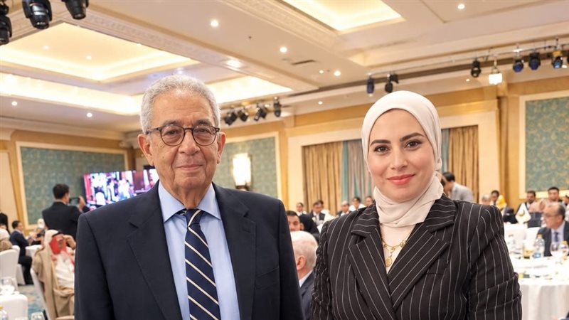تكريم الصحفية دينا عاشور خلال احتفالية اليوم العالمي للقانون