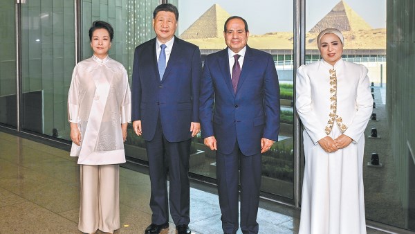 صحيفة صينية: الزعيمان السيسي المصري والصيني عادا لعالم مصر القديمة خلال زيارة المتحف الكبير