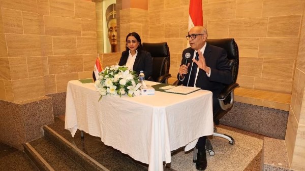 قنصل عام مصر في جدة يعقد لقاءً مع أبناء الجالية المصرية