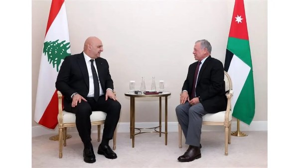 الرئاسة اللبنانية: عون يلتقي ملك الأردن في باريس ويشكر بلاده على دعم لبنان والجيش