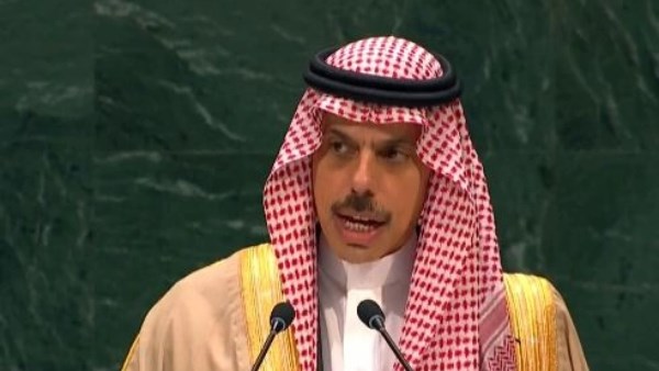 أمين مجلس التعاون يبحث مع وزيرة خارجية جيورجيا العلاقات الثنائية
