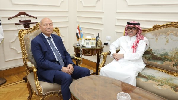 محافظ القاهرة يبحث مع رئيس المنظمة العربية للسياحة تعزيز حركة السياحة العربية