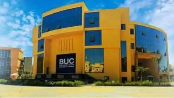 لن نتهاون مع أي تجاوز.. جامعة بدر بالقاهرة تحيل واقعة حفل التخرج للتحقيق