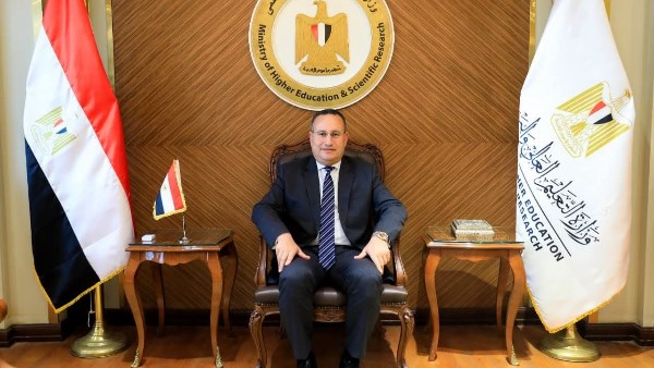 وزير التعليم العالي يعلن صدور قرارات بتعيين قيادات بحثية جديدة
