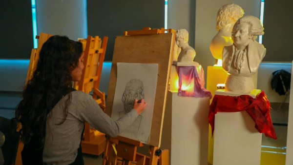 كلية الفنون والتصميم بجامعة الجلالة.. تعليم إبداعي يربط الفن بالتكنولوجيا وسوق العمل
