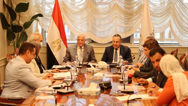 وزير التعليم العالي يتابع الاستعدادات النهائية لعقد مؤتمر «الهوية الوطنية»