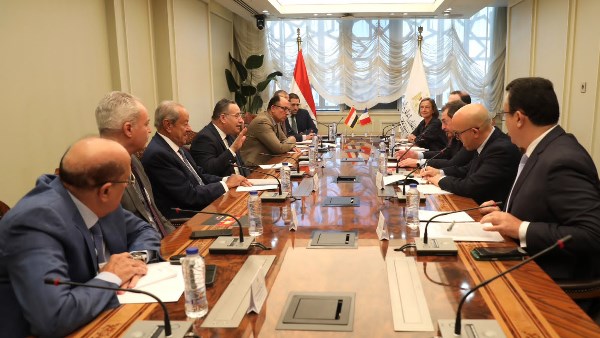 وزير التعليم العالي يبحث تعزيز التعاون مع السفير الفرنسي بالقاهرة