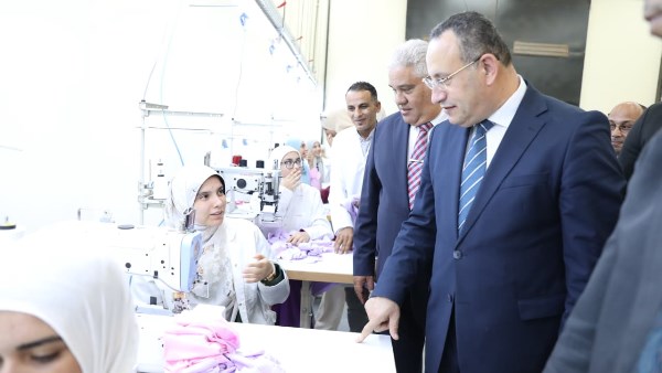 وزير التعليم العالي والقائم بأعمال وزير الثقافة يتفقدان جامعة برج العرب التكنولوجية ويتابعان انتظام الدراسة