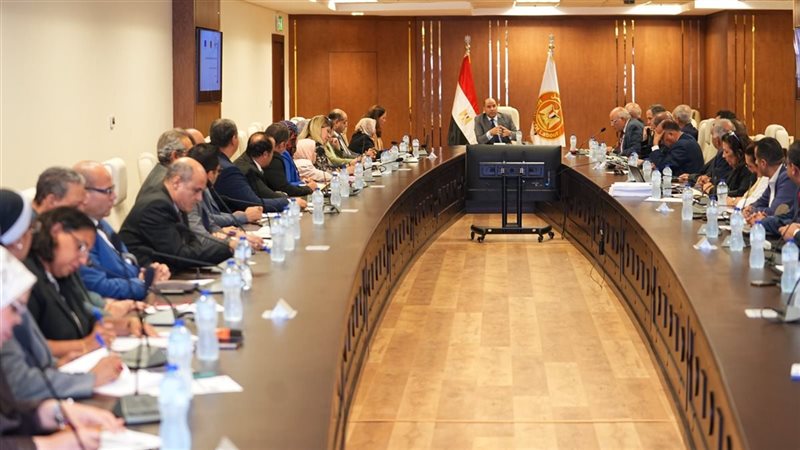 وزير العمل يوجه بإعداد استراتيجية جديدة لتأهيل الشباب لسوق العمل