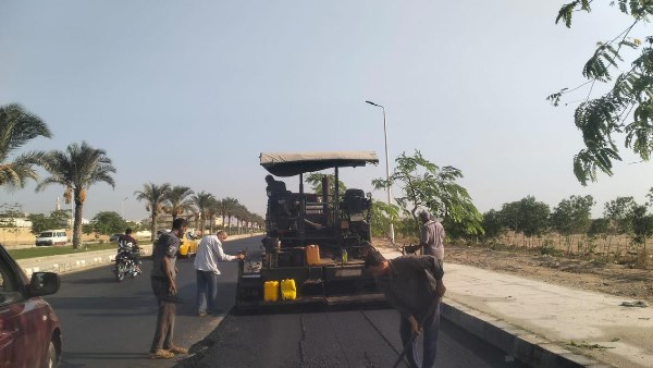 وزيرة الإسكان تتابع مشروعات تطوير الطرق ورفع كفاءة المرافق والتصدي للإشغالات بمدينة العاشر من رمضان