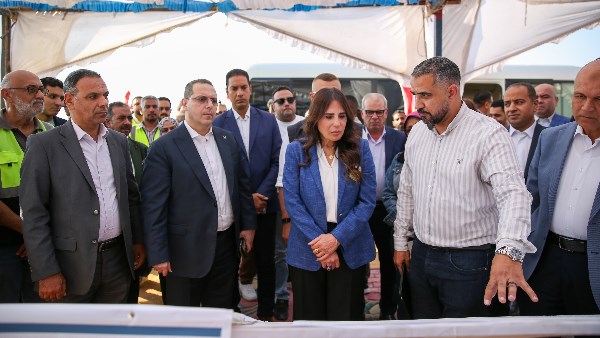 وزيرة الإسكان تتفقد مشروعات المرافق بمنطقتي الأمل والشريط الخدمي بمدينة العبور الجديدة