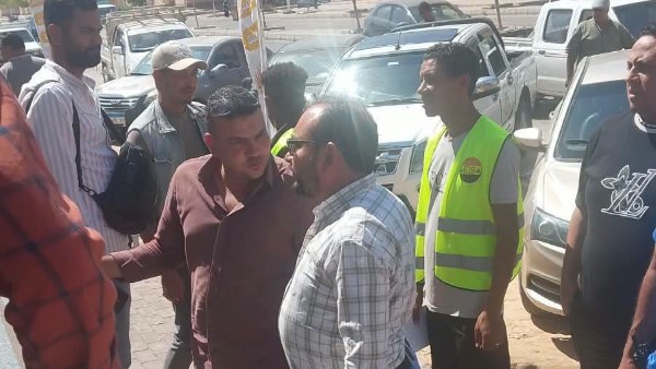 حملة مكبرة لإزالة الإشغالات بمدينة أكتوبر الجديدة.. صور