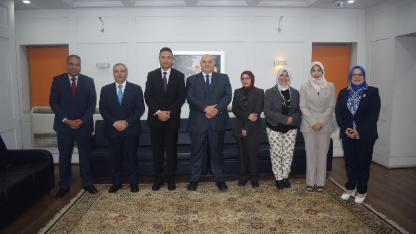 رئيسا الإحصاء والإذاعة يبحثان سبل توسيع آفاق التعاون لتعزيز الوعي الإحصائي والتوعية التعداد