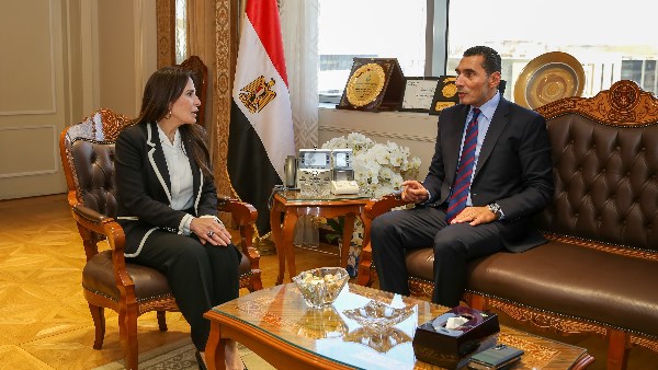 وزيرة الإسكان تبحث مع وزير الرياضة تعزيز التعاون في ملفات مراكز الشباب والمدن الجديدة