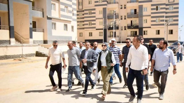 وزيرة الإسكان: دفع معدلات العمل بالمشروعات الجاري تنفيذها بالسويس الجديدة