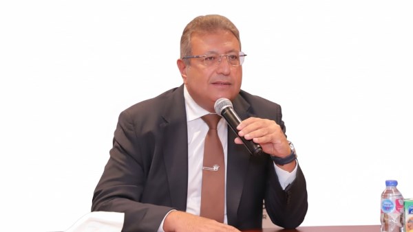 طارق شكري: تنظيم السوق العقاري يتطلب تحديد أدوار الحكومة والمطور والمقاول والمشتري