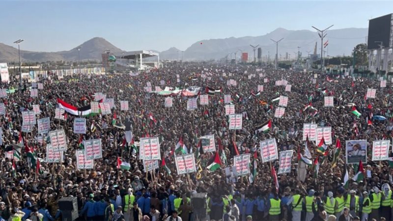 هل يخوض الحوثيون حرب السواحل دفاعا عن إيران؟.. “ذا ناشيونال إنترست”: يتبنون مذهبا زيديا مخالفا للاثنى عشري.. لديهم شبكة مالية بمليارات الدولارات وجذور يمنية مستقلة