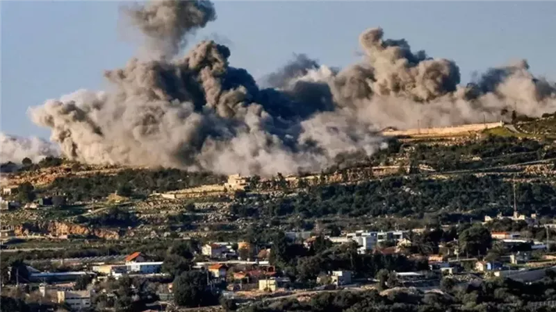 انهيار جزء من جبل القنطرة جنوب لبنان جراء تفجير نفذه جيش الاحتلال