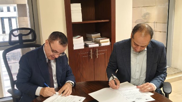 بروتوكول تعاون بين هيئة الكتاب والمركز القومي للترجمة لتعزيز حضور الثقافة المصرية