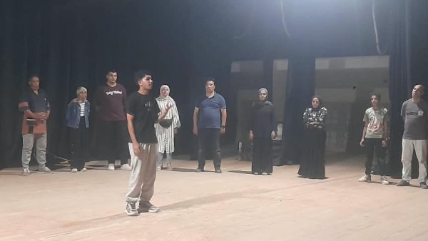 ضمن مرحلته الثالثة.. “ابدأ حلمك” يواصل تدريب المواهب المسرحية بشمال سيناء