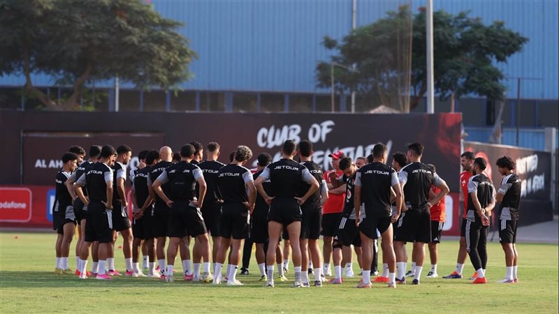 الأهلي يختتم تدريباته استعدادا لمواجهة سموحة في الدوري الممتاز