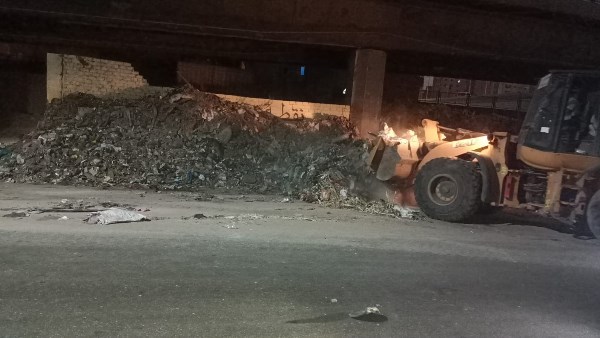 رفع 2000 طن مخلفات رتش أسفل دائري المنيب بالجيزة
