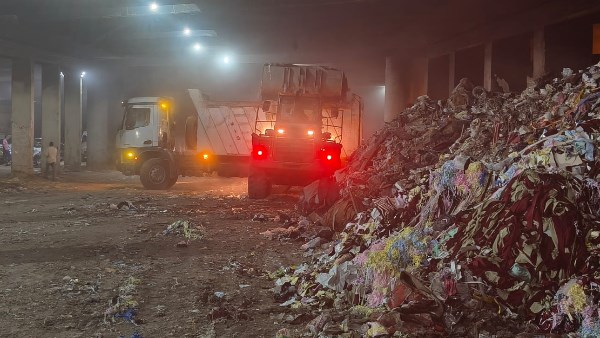 رفع 1800 طن مخلفات من نفق العشروا بالعمرانية وإعادة فتحه أمام حركة السيارات