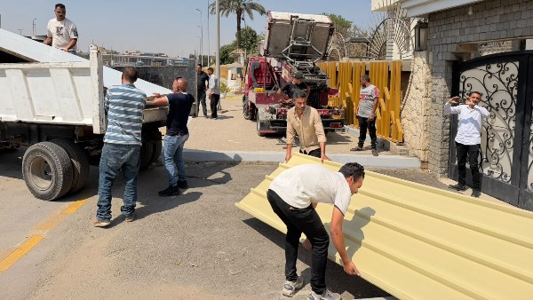 حملة مكبرة بحي الهرم.. مصادرة ونش وخامات حديدية وإزالة تندة مخالفة بمنطقة المتحف