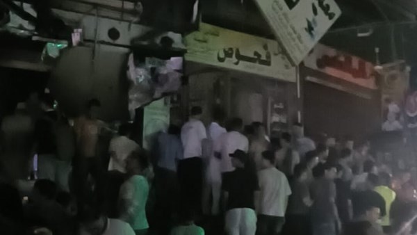 اختناقات وحروق.. إصابة 8 أشخاص في حريق هائل بسبب انفجار أسطوانة غاز في الفيوم| صور