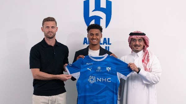 893 مليون ريال .. كيف أعاد الهلال بناء «الزعيم» في الميركاتو الصيفي؟