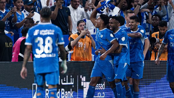 الليلة.. الهلال أمام اختبار «القمة».. ونيوم يبحث عن مفاجأة تقلب حسابات الدوري السعودي