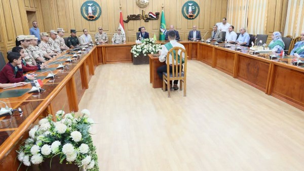 عناية المحرر العسكري/////////////محافظ المنوفية يكرم الفائزين بمسابقة فرسان القراءة بنصر أكتوبر