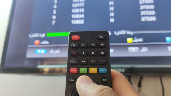 قناة مفتوحة لنقل مباراة مصر وأنجولا في تصفيات أمم إفريقيا.. اعرف الطريقة