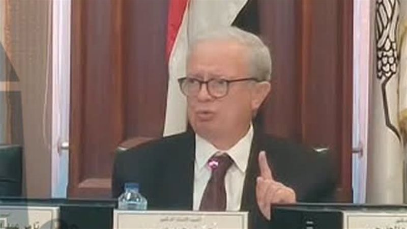تجارة عين شمس تبحث تأسيس مجلس استشاري لرجال الصناعة