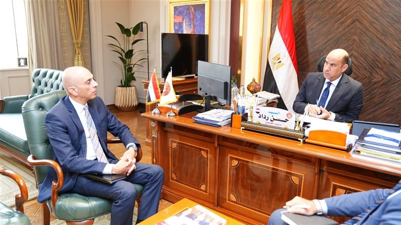 وزير العمل يبحث مع السفير المصري الجديد بلبنان ملفات التدريب والتشغيل والسلامة المهنية