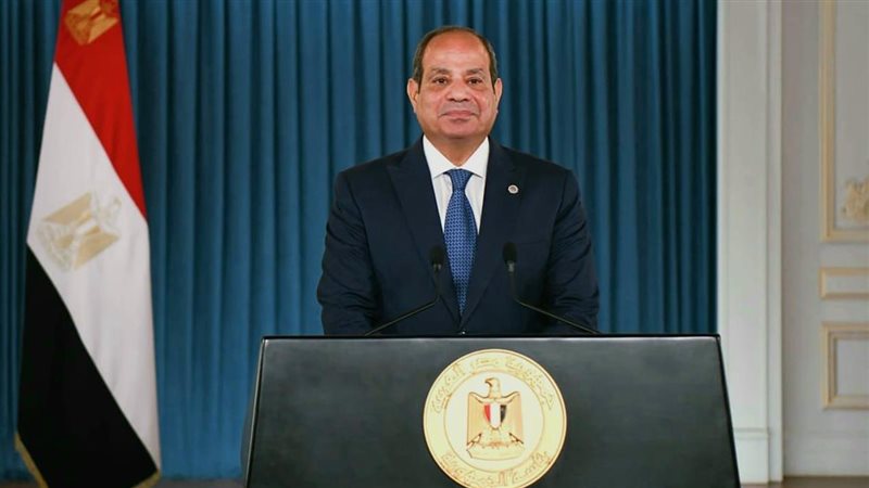 السيسي: دورات الأكاديمية العسكرية توفر جرعة ضخمة من المعرفة لبناء إنسان كفء