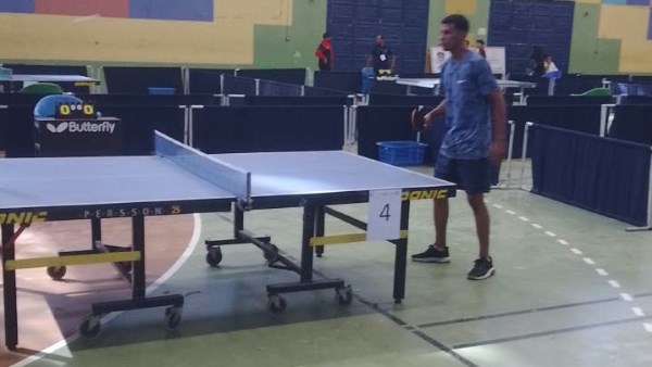 جامعة بني سويف: فوز الطالب رمضان على في دوري المجموعات لتنس الطاولة يعكس مستوى الإعداد الجيد