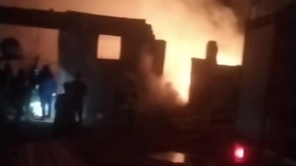 حريق يلتهم محتويات شقة بالطابق الثالث في سوهاج