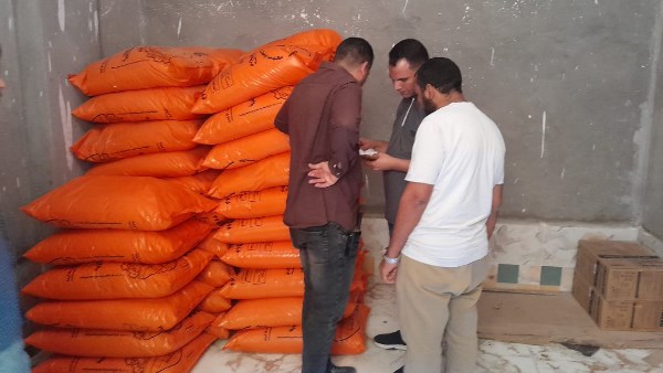 محافظ أسيوط: ضبط 1.5 طن أسمدة زراعية مدعمة قبل بيعها بالسوق السوداء في ديروط